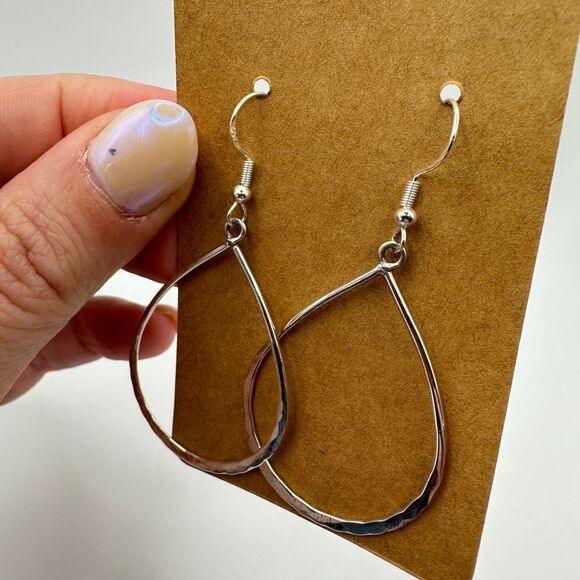 SALE! Stunning 2.5" tear drop shape hammered, sterling silver dangle earrings! - Picture 3 of 10